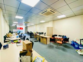 Cho thuê văn phòng 60m giá 11tr. phố bạch mai. tòa nhà vp, có hầm để xe, thang máy, bảo vệ