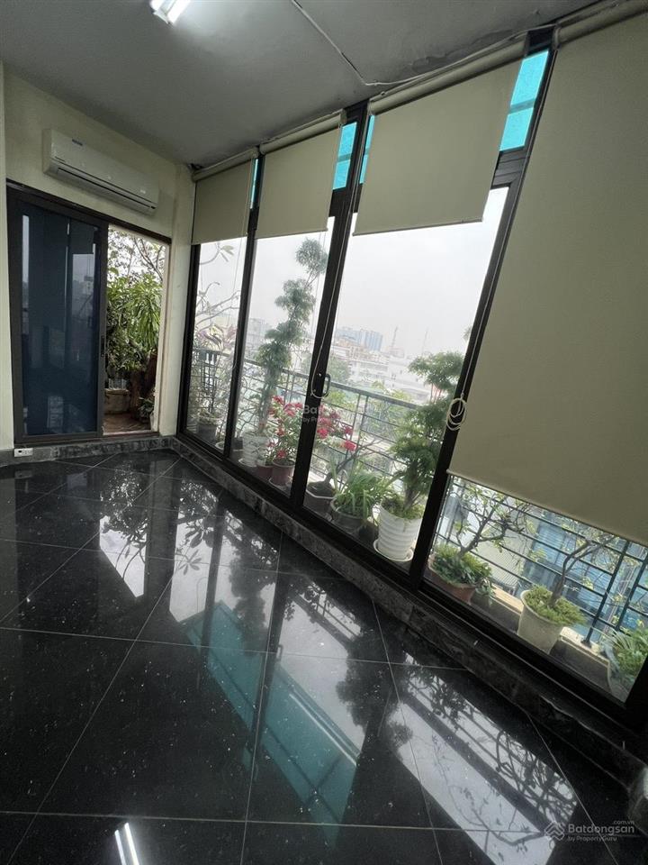 Cho thuê văn phòng 60m giá 13tr. phố trần xuân soạn. có chỗ để ô tô, xe máy. làm spa, gym, lớp học