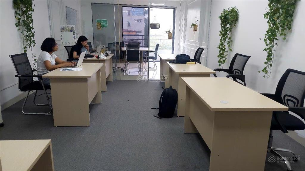 Cho thuê văn phòng 60m giá 13tr. phố trần xuân soạn. có chỗ để ô tô, xe máy. làm spa, gym, lớp học