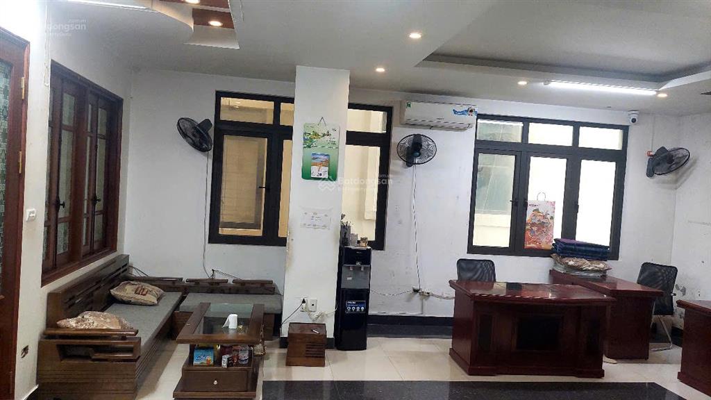 Cho thuê văn phòng 60m giá 9tr. phố nam đồng.  0395 512 *** phù hợp làm vp, spa, gym, lớp dạy học