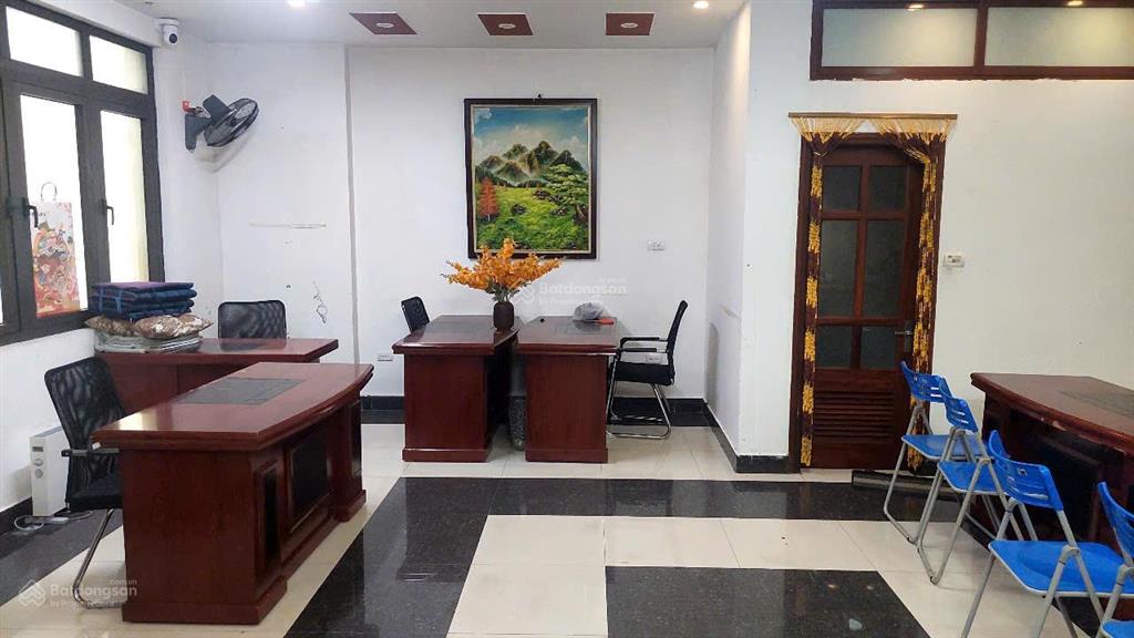 Cho thuê văn phòng 60m giá 9tr. phố nam đồng.  0395 512 *** phù hợp làm vp, spa, gym, lớp dạy học