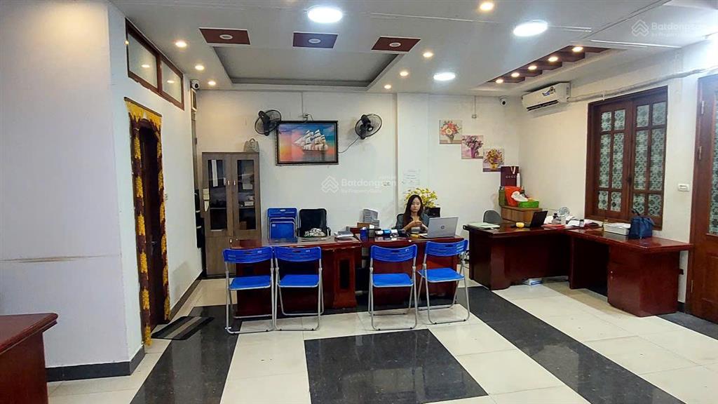 Cho thuê văn phòng 60m giá 9tr. phố nam đồng.  0395 512 *** phù hợp làm vp, spa, gym, lớp dạy học