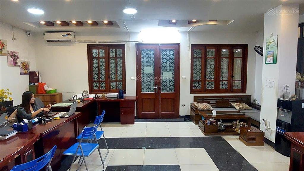 Cho thuê văn phòng 60m giá 9tr. phố nam đồng.  0395 512 *** phù hợp làm vp, spa, gym, lớp dạy học
