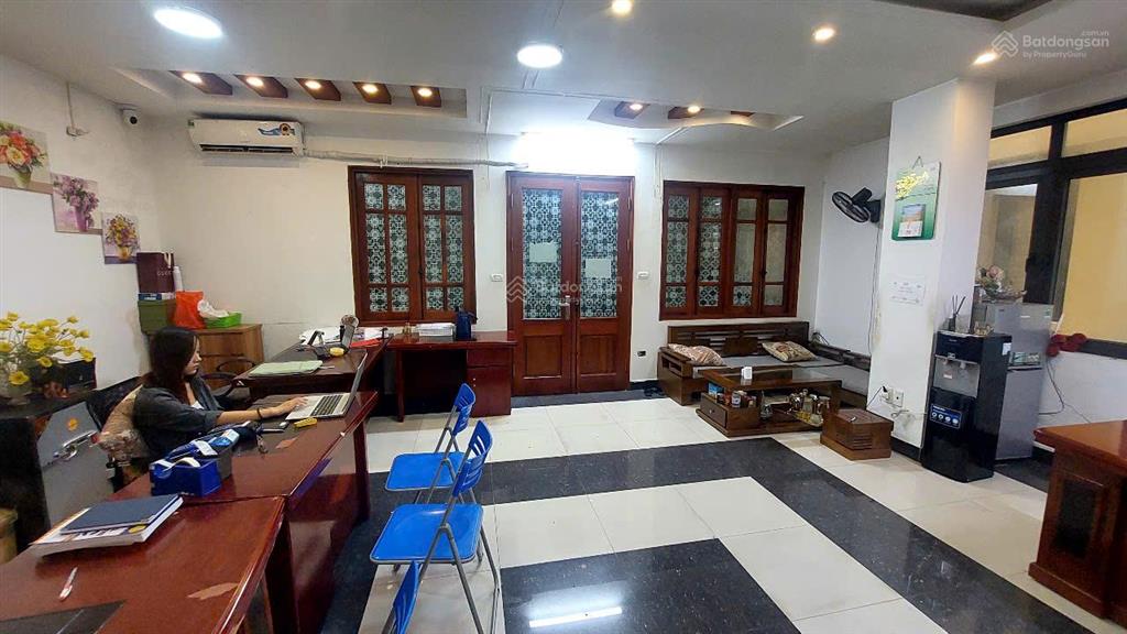 Cho thuê văn phòng 60m giá 9tr. phố nam đồng.  0395 512 *** phù hợp làm vp, spa, gym, lớp dạy học