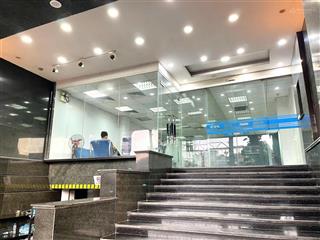 Cho thuê tầng lửng, như hình 150m 50tr quận hoàn kiếm (tầng 1, lối đi riêng).  0395 512 ***