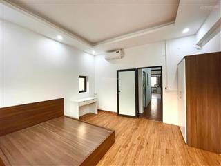 Cho thuê căn hộ 2pn giá 12tr. phố bà triệu, có ban công, full nội thất, gần vincom bà triệu