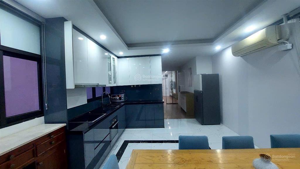 Cho thuê căn hộ 2 phòng ngủ, diện tích 130m, giá 30tr. phố liên trì. full nội thất cao cấp