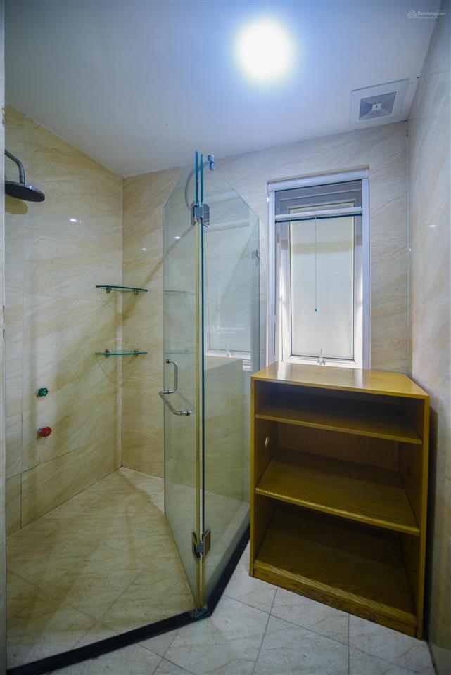 Cho thuê căn hộ 3 phòng ngủ 120m giá 25 triệu. phố lê duẩn.  0395 512 ***. đầy đủ nội thất như hình