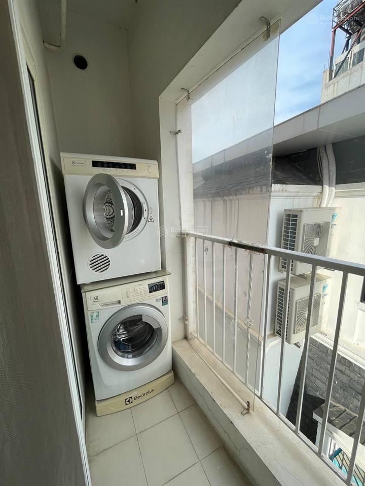 Cho thuê căn hộ 3 phòng ngủ 120m giá 25 triệu. phố lê duẩn.  0395 512 ***. đầy đủ nội thất như hình