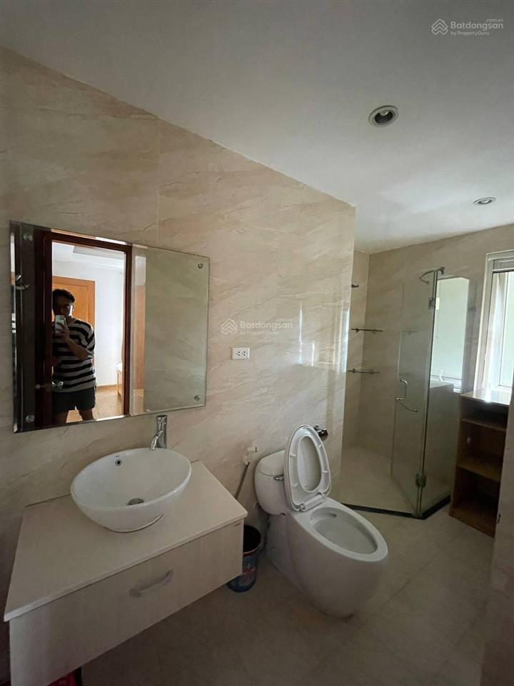 Cho thuê căn hộ 3 phòng ngủ 120m giá 25 triệu. phố lê duẩn.  0395 512 ***. đầy đủ nội thất như hình