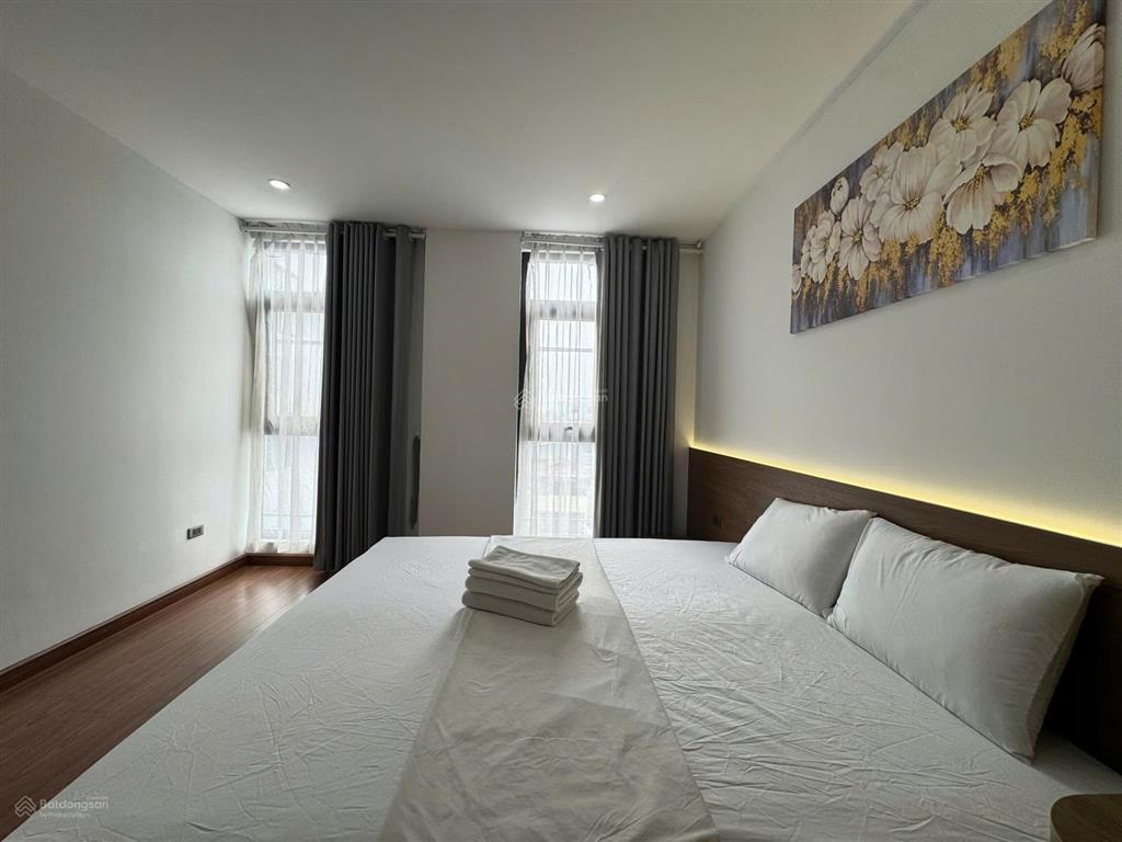 Cho thuê căn hộ dịch vụ homestay 130m 30tr. phố triệu việt vương, gần bv 108, vincom bà triệu