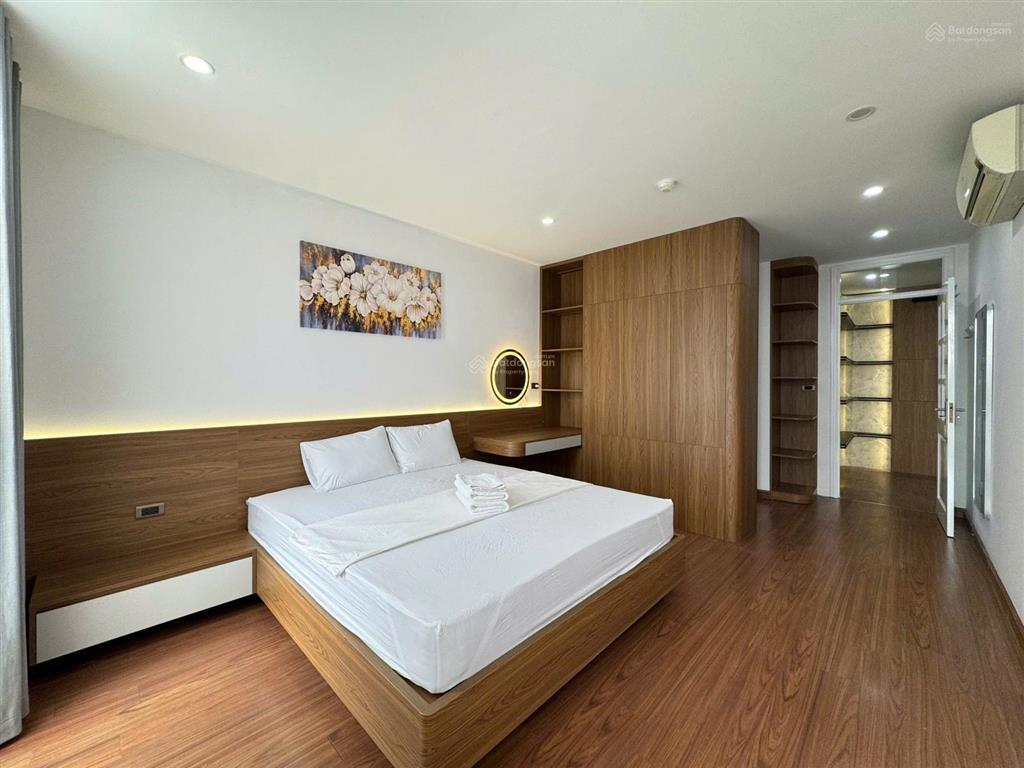 Cho thuê căn hộ dịch vụ homestay 130m 30tr. phố triệu việt vương, gần bv 108, vincom bà triệu