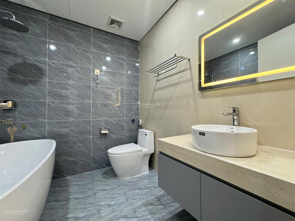Cho thuê căn hộ dịch vụ homestay 130m 30tr. phố triệu việt vương, gần bv 108, vincom bà triệu