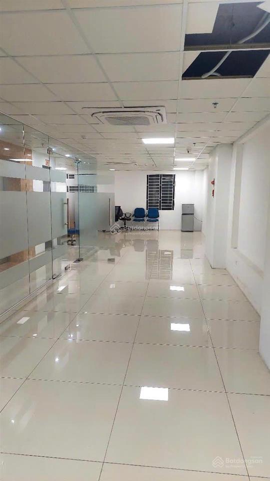 Cho thuê vp phố minh khai 120m 20tr. có xuất hóa hóa đơn thuế vat. hợp làm vp, spa, trung tâm ta
