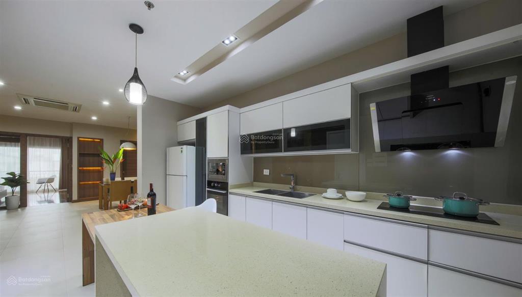 Cho thuê căn hộ 2pn giá 20tr trần hưng đạo, 2 có ban công, thang máy, tầng hầm để xe, full nội thất
