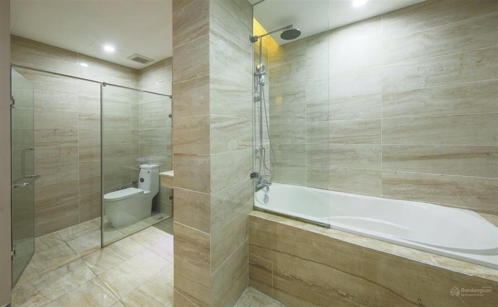 Cho thuê căn hộ 2pn giá 20tr trần hưng đạo, 2 có ban công, thang máy, tầng hầm để xe, full nội thất