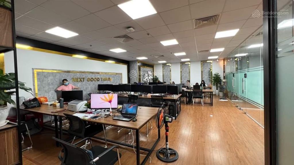 Cho thuê văn phòng, phòng khám, lớp học, spa, gym 110m giá 18 triệu. mặt phố minh khai, 0395 512 ***