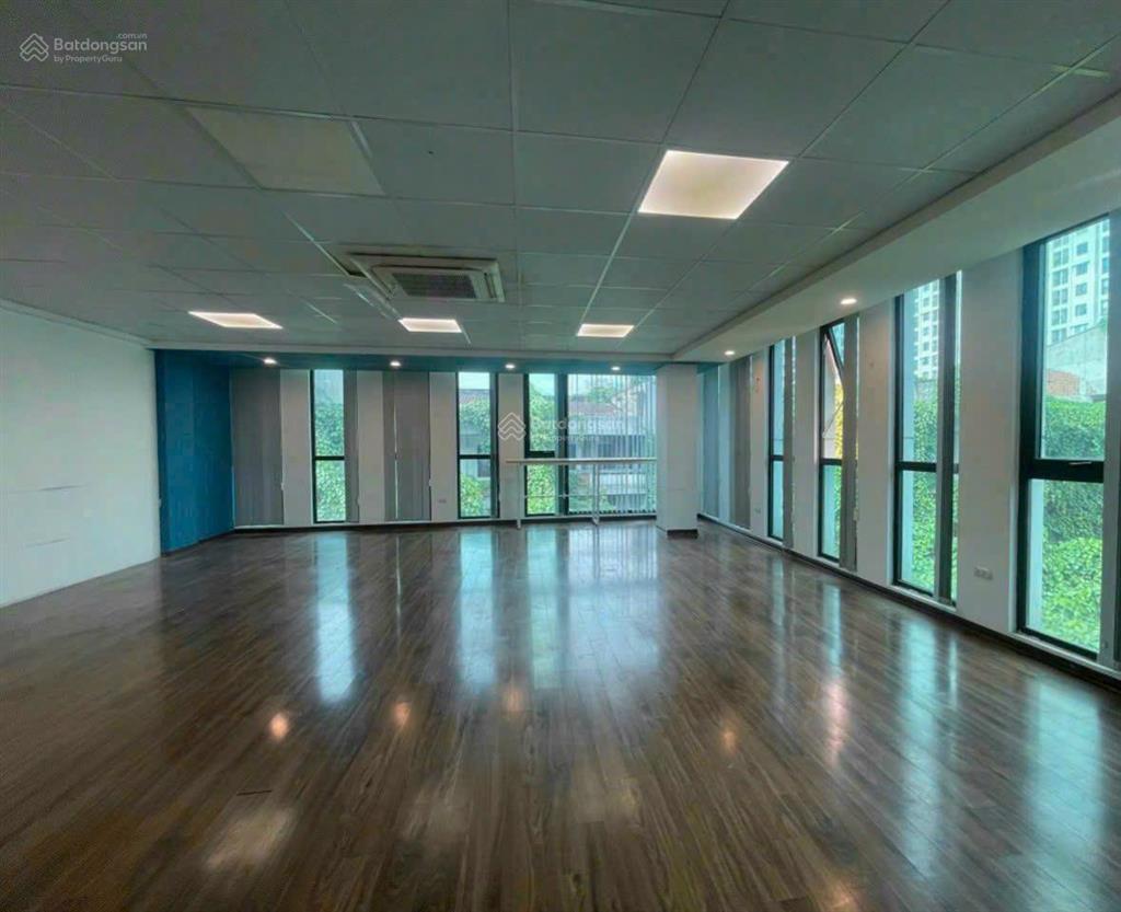 Cho thuê văn phòng, phòng khám, lớp học, spa, gym 110m giá 18 triệu. mặt phố minh khai, 0395 512 ***