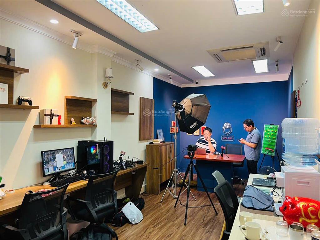 Cho thuê văn phòng, phòng khám, lớp học, spa, gym 110m giá 18 triệu. mặt phố minh khai, 0395 512 ***