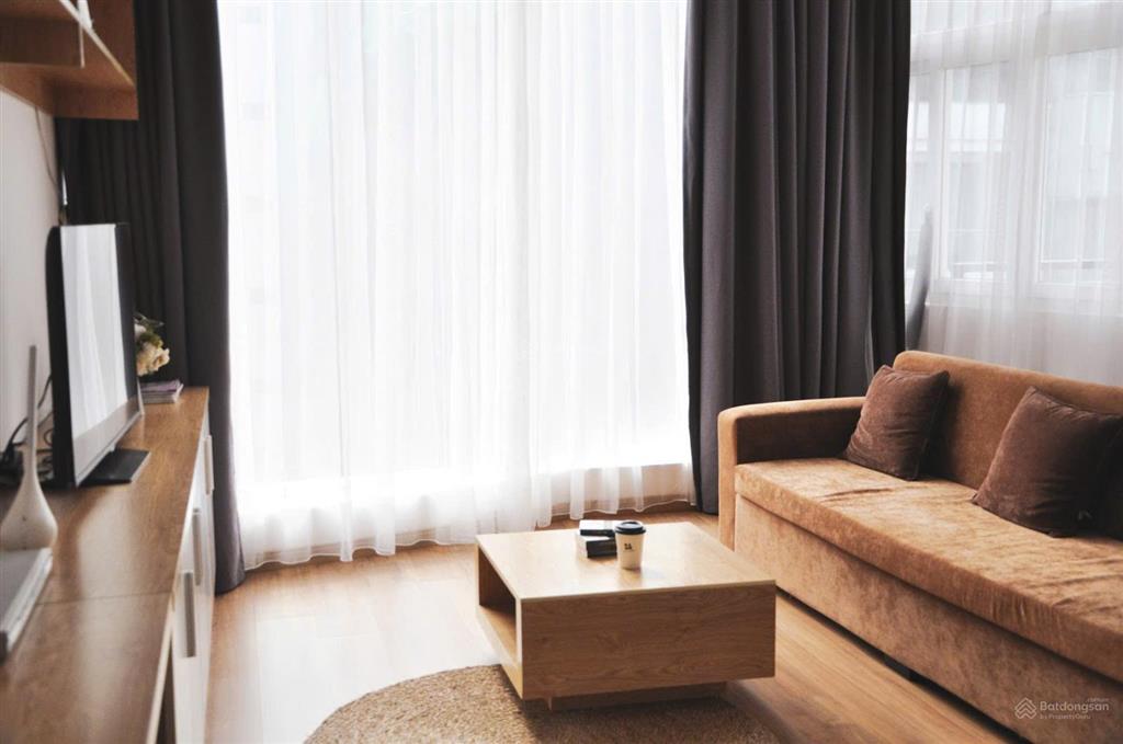 Cho thuê căn hộ 2pn đầy đủ nội thất cao cấp 120m giá 28tr. phố lò đúc.  0395 512 ***