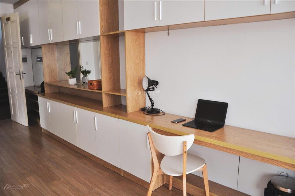 Cho thuê căn hộ 2pn đầy đủ nội thất cao cấp 120m giá 28tr. phố lò đúc.  0395 512 ***