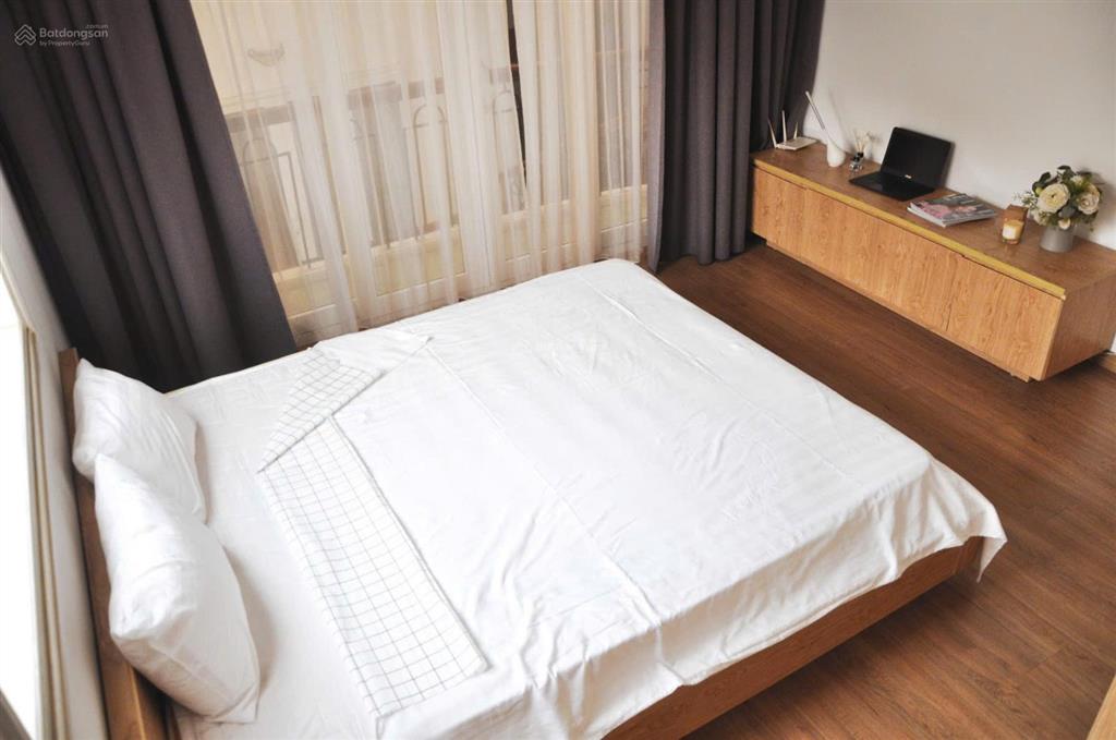Cho thuê căn hộ 2pn đầy đủ nội thất cao cấp 120m giá 28tr. phố lò đúc.  0395 512 ***