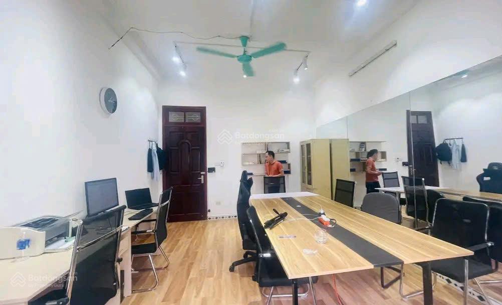 Cho thuê văn phòng 120m giá 20tr. phố kim ngưu. phù hợp làm vp, gym, trung tâm tiếng anh, du học