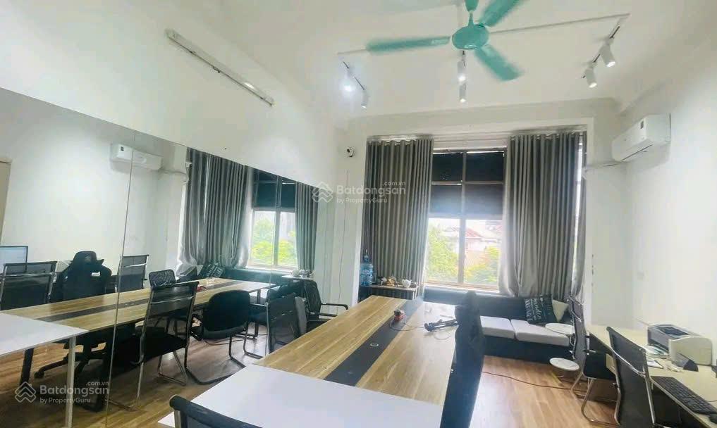 Cho thuê văn phòng 120m giá 20tr. phố kim ngưu. phù hợp làm vp, gym, trung tâm tiếng anh, du học