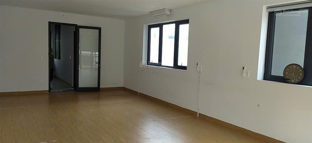 Cho thuê văn phòng, lớp học, gym, spa, phòng khám 120m2 giá 16tr. phố trường chinh.  0395 512 ***