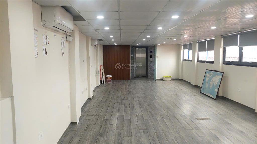 Cho thuê văn phòng, dạy học, spa, gym 150m giá 25tr. phố lạc trung. nhiều diện tích để khách chọn