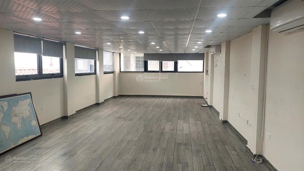 Cho thuê văn phòng, dạy học, spa, gym 150m giá 25tr. phố lạc trung. nhiều diện tích để khách chọn