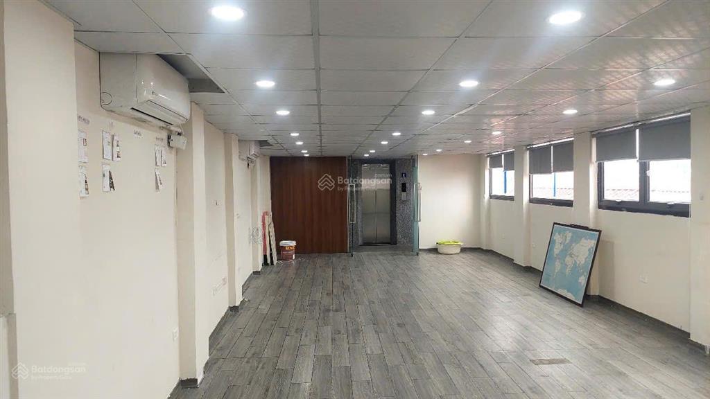 Cho thuê văn phòng, dạy học, spa, gym 150m giá 25tr. phố lạc trung. nhiều diện tích để khách chọn