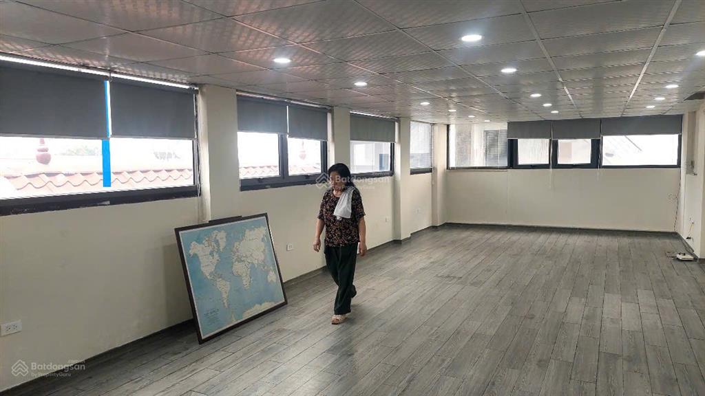 Cho thuê văn phòng, dạy học, spa, gym 150m giá 25tr. phố lạc trung. nhiều diện tích để khách chọn