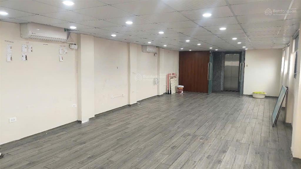 Cho thuê văn phòng, dạy học, spa, gym 150m giá 25tr. phố lạc trung. nhiều diện tích để khách chọn
