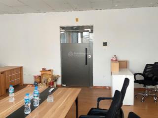 Cho thuê văn phòng, startup, spa, vẽ, gội đầu 25m² giá 5tr. phố bùi thị xuân.  0395 512 ***