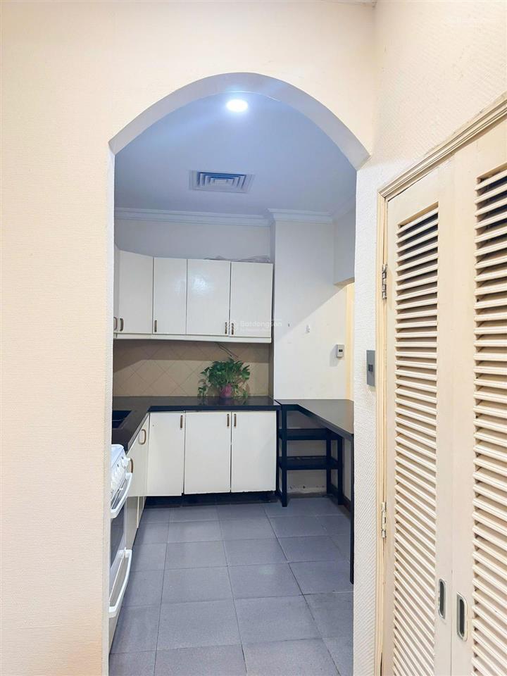 Cho thuê căn hộ 2pn giá 18tr. phố triệu việt vương. full nội thất, thang máy, lễ tân, để xe 0k