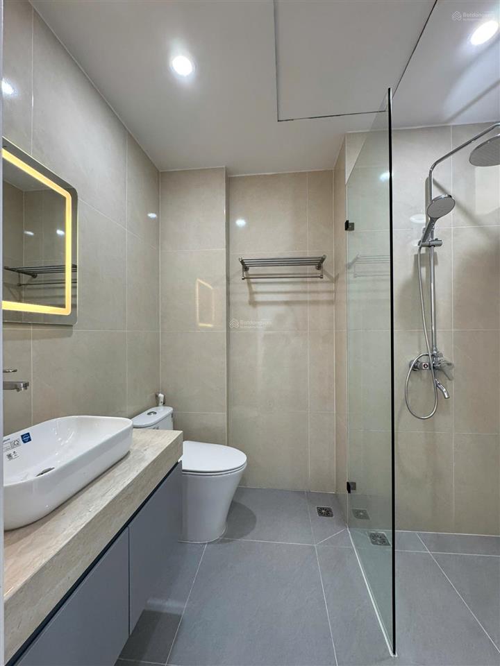 Cho thuê căn hộ 2 phòng ngủ đầy đủ nội thất cao cấp 90m 18tr phố mai hắc đế.  0395 512 ***