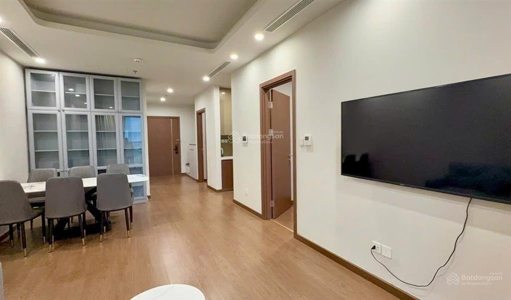 Cho thuê căn hộ 2 phòng ngủ đầy đủ nội thất cao cấp 90m 18tr phố mai hắc đế.  0395 512 ***
