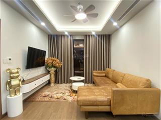 Cho thuê căn hộ đầy đủ nội thất cao cấp 45m 11tr phố trần hưng đạo.  0395 512 ***