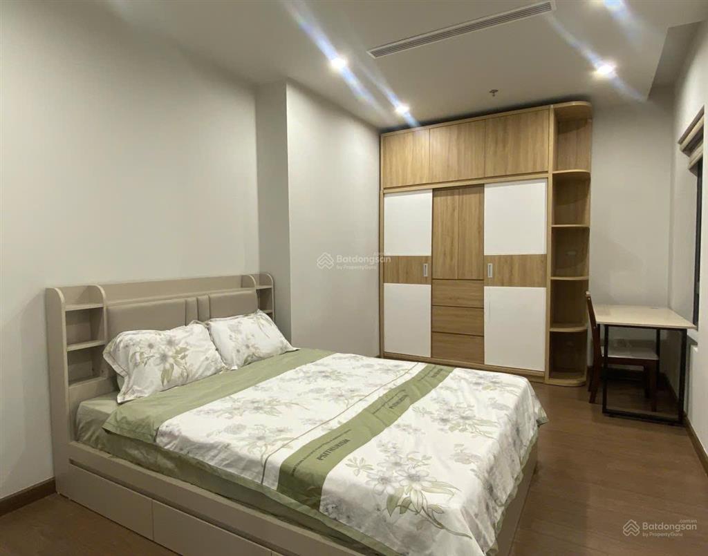 Cho thuê căn hộ đầy đủ nội thất cao cấp 45m 11tr phố trần hưng đạo.  0395 512 ***
