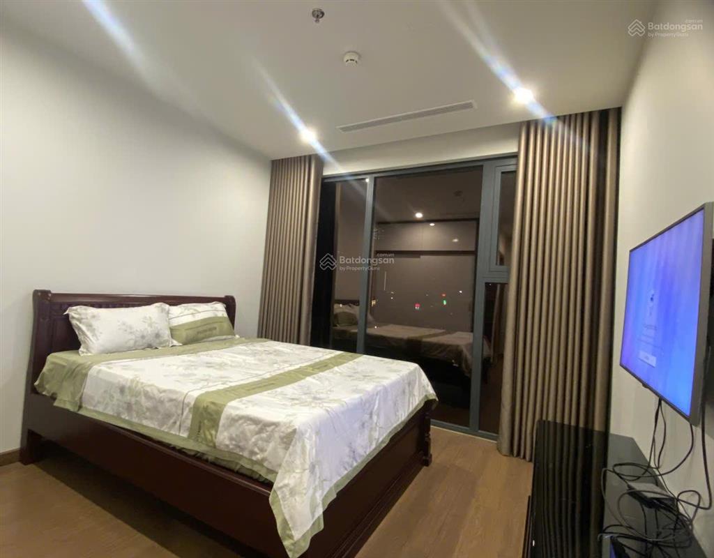 Cho thuê căn hộ đầy đủ nội thất cao cấp 45m 11tr phố trần hưng đạo.  0395 512 ***
