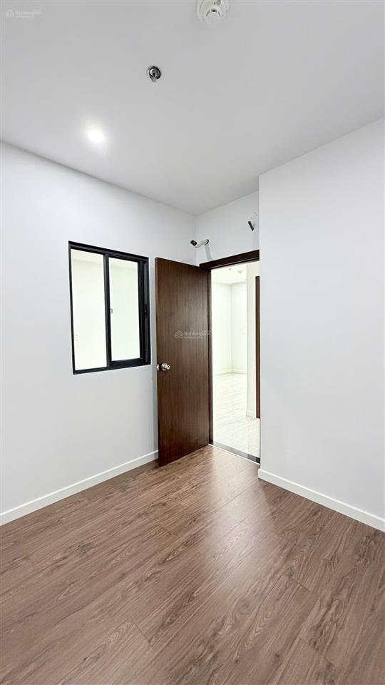2pn/2wc view hồ đá, giá 2,8 tỷ tại tháp green emerald, bcons city, 53m2