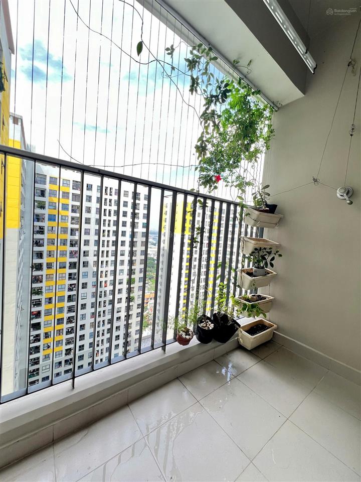 Nói không với giá ảo. căn hộ bcons garden 2pn1wc có ban công, 1.75 full thuế phí sang tên