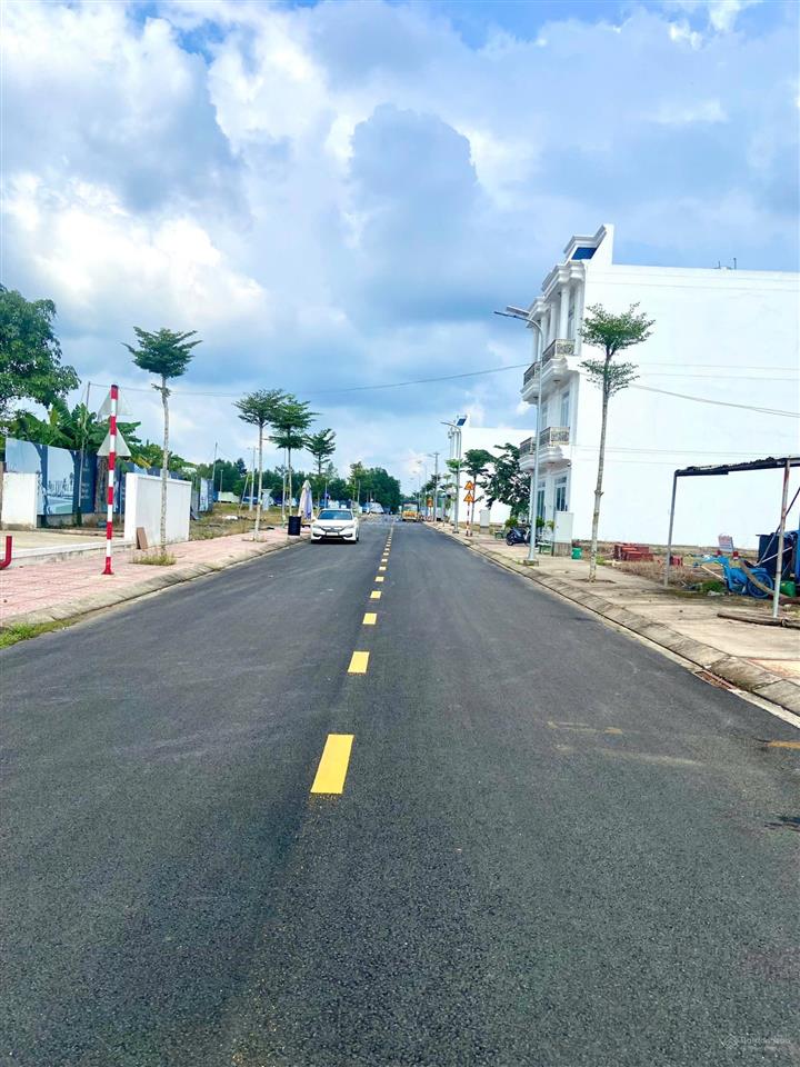 Chủ cần bán gấp lô góc ngay công viên 10.000m2 tại kđt alana city, nhận bao lì xì 5 chỉ vàng sjc