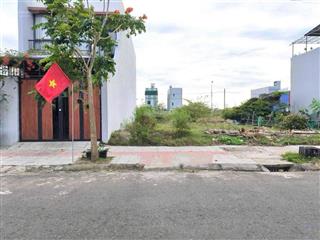 Chính chủ bán lô đất ngay cổng kcn vsip 2, đường 20m, dân hiện hữu, giá thương lượng 1,250 tỷ