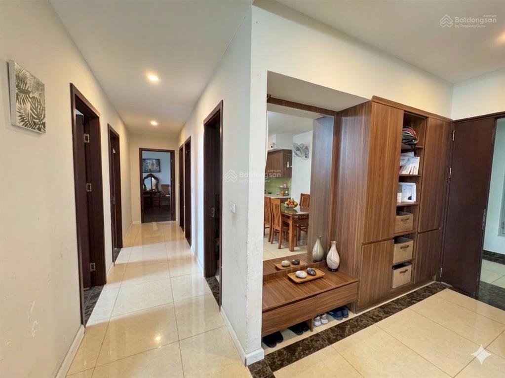 Cần bán căn 133,3m2 tầng trung k35 hpc 105 tố hữu