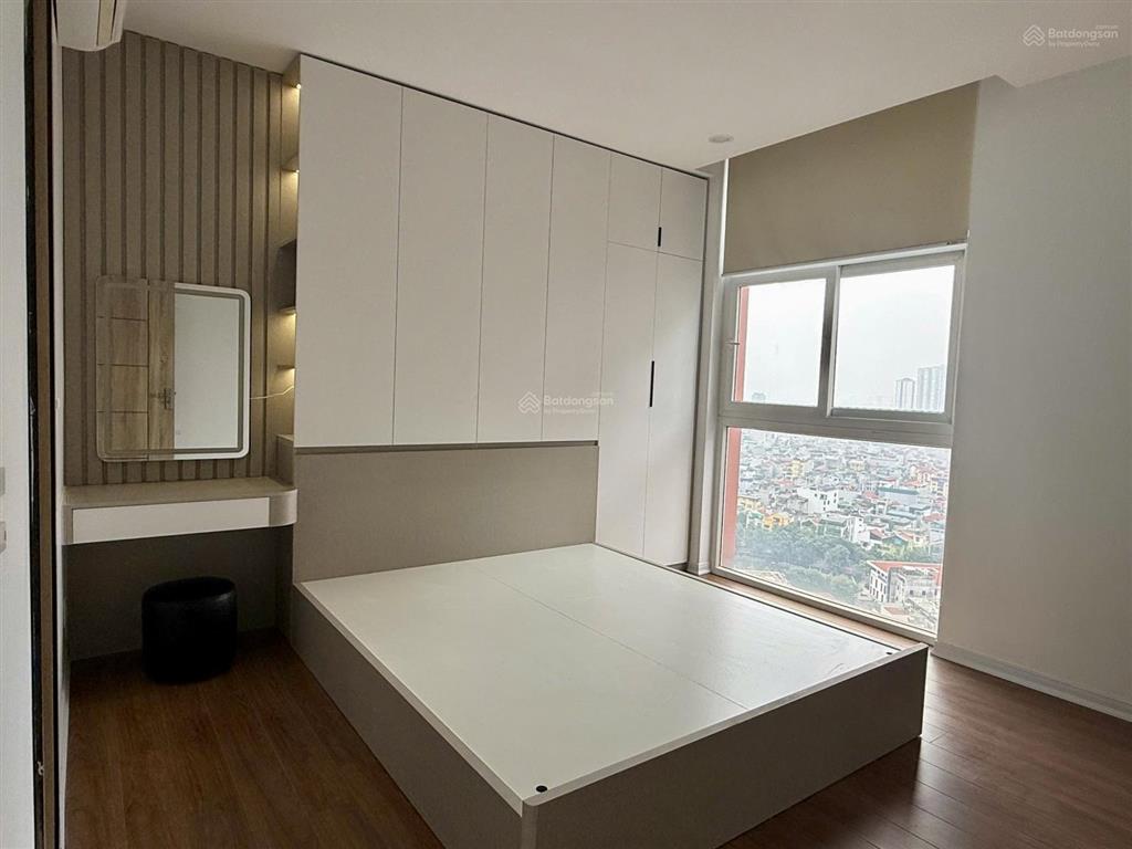 Cần bán căn góc 3 ngủ tầng trung usilk city văn khê