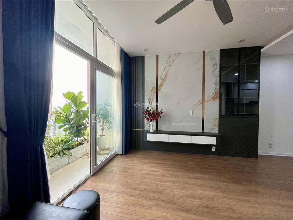 Cần bán căn góc 3 ngủ tầng trung usilk city văn khê