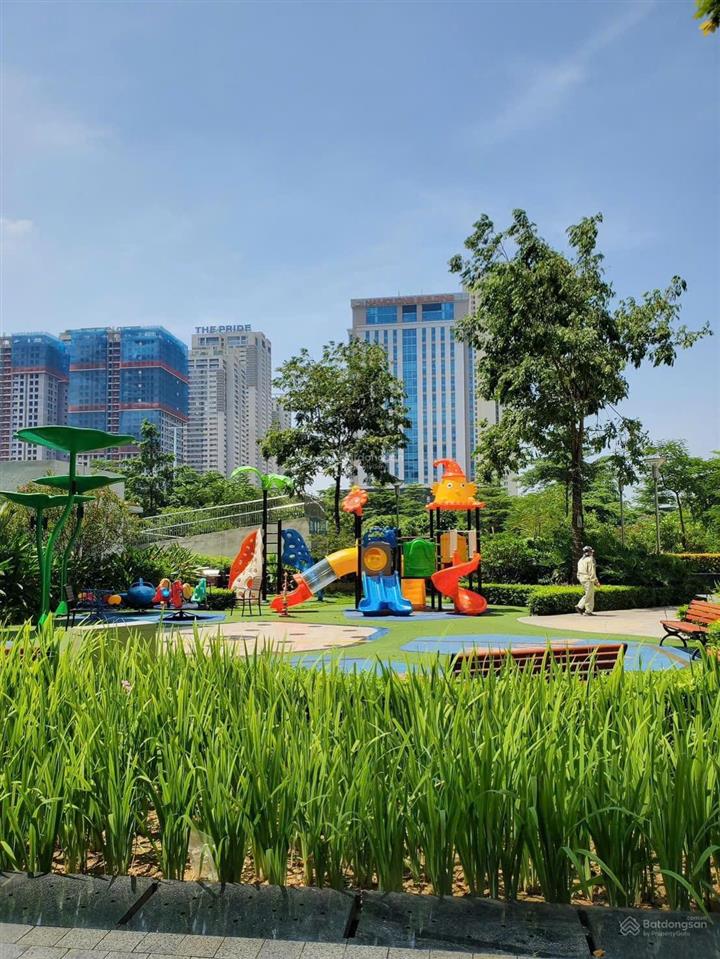 Cần bán căn 2 ngủ 67m giá 5,2tỷ