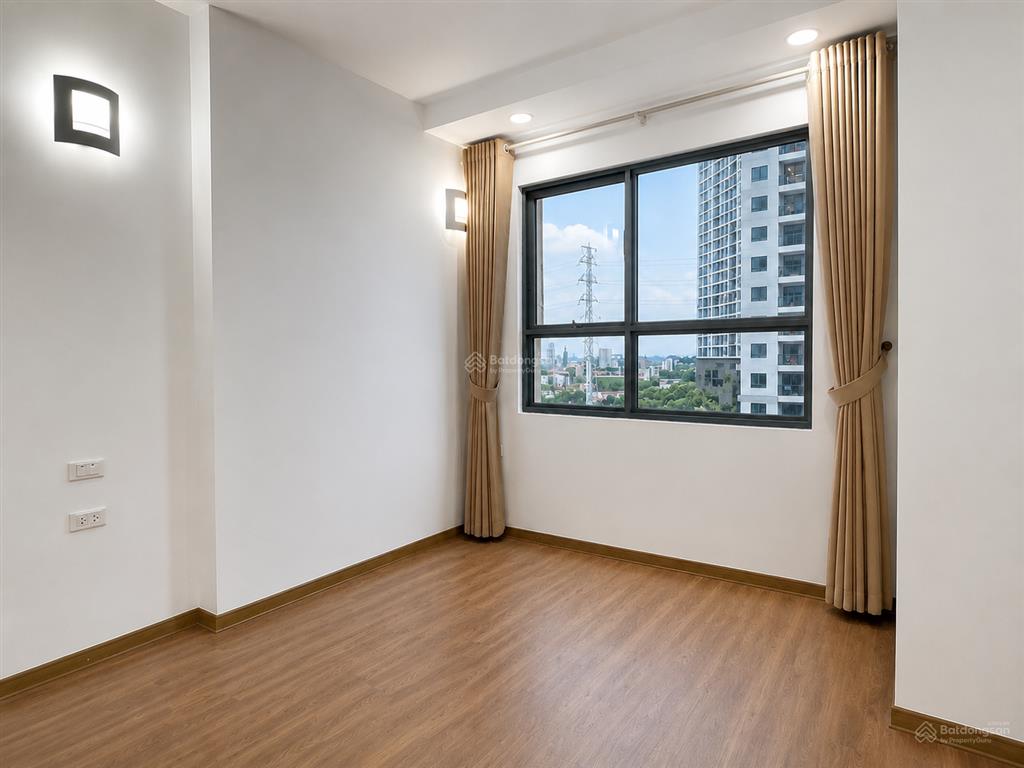Cần bán căn 2 ngủ 67m giá 5,2tỷ